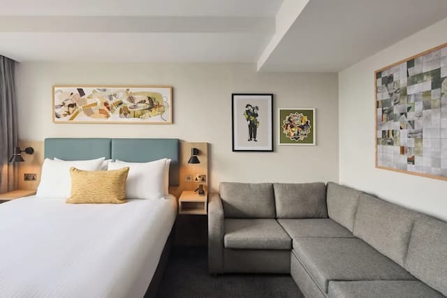 倫敦 - 布盧姆斯伯里假日飯店 - IHG 旗下飯店-尊榮客房, 1 張特大雙人床和 1 張沙發床-2