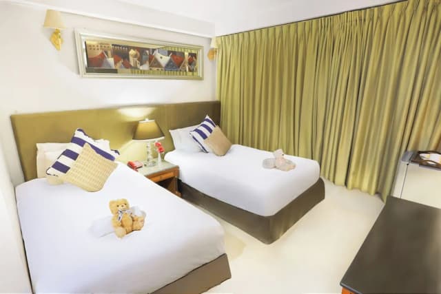 Diamond City Hotel-Superior room with Free Snack Bar 24Hrs-8