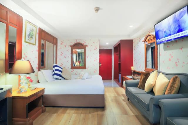 Diamond City Hotel-Family Suite-8