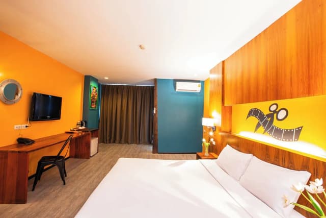 MeStyle Place Hotel-Standard Room, 1 King Bed, Balcony-8