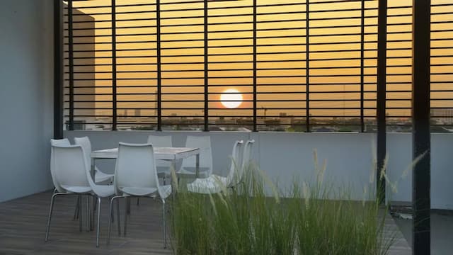 The Willing Hotel and Residence-Premium Twin Room-4