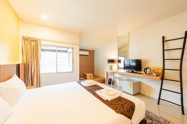 The Golden Ville Boutique Hotel & Spa-Deluxe Room (Non-smoking)-3