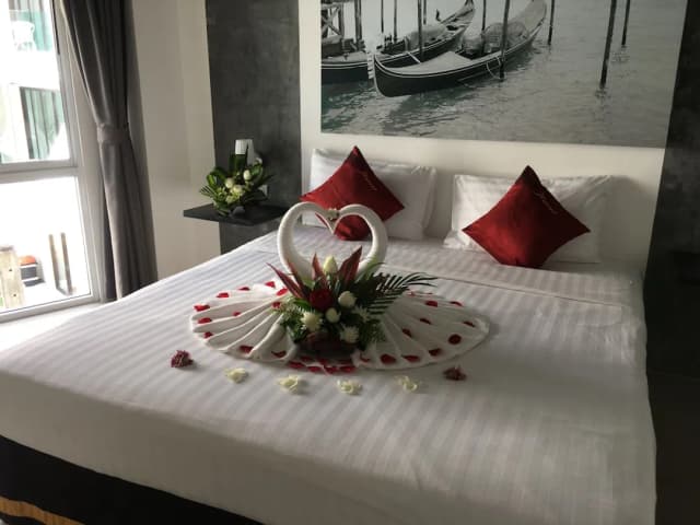 The Front Hotel and Apartment-Design Studio, 1 King Bed, City View-1