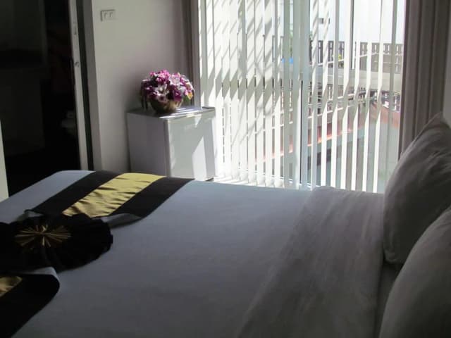 The Front Hotel and Apartment-Design Studio, 1 King Bed, City View-2