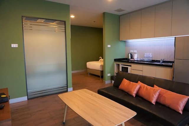Nest n Rest Hotel-Deluxe Suite, 2 Bedrooms, Non Smoking, Bathtub-4