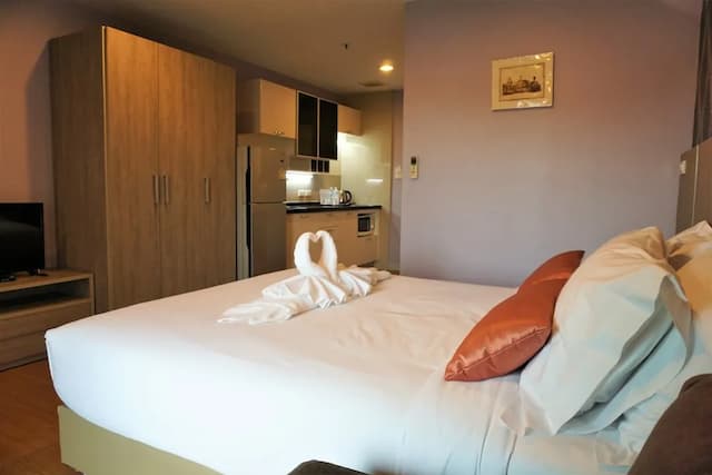 Nest n Rest Hotel-Studio, 1 Queen Bed, Non Smoking, Kitchenette-1