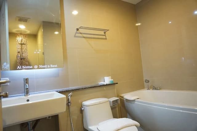 Nest n Rest Hotel-Deluxe Suite, 1 Bedroom, Non Smoking, Bathtub-5