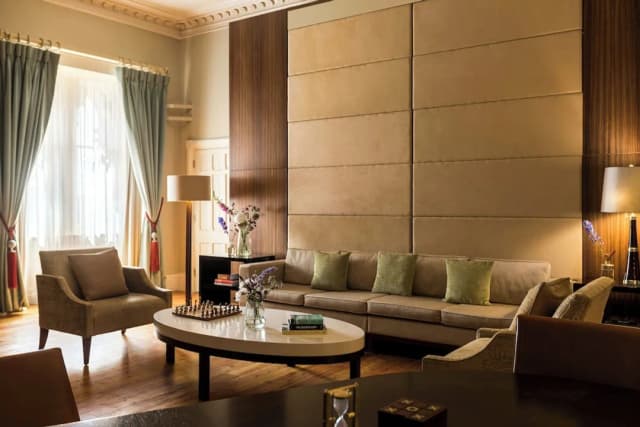 St. Pancras London, Autograph Collection ®-The Queen Victoria Suite-4