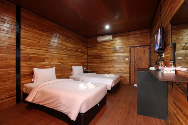 鵝卵石海灘酒店-Standard Twin Room-1