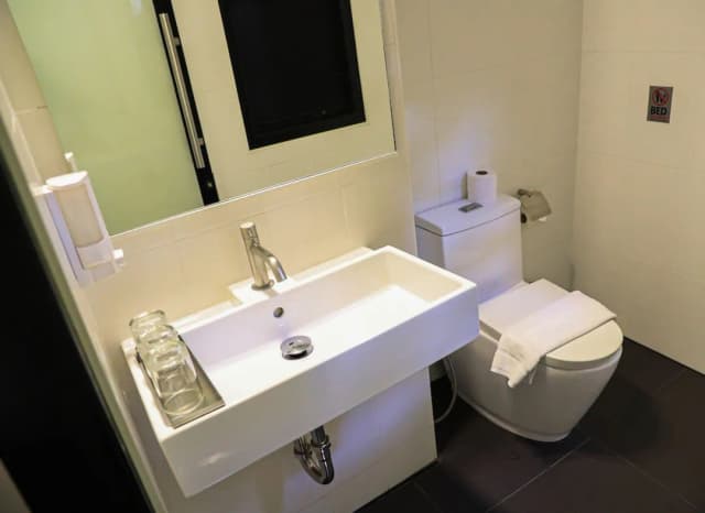 BED Phrasingh Hotel - Adults Only-Twin Room with Pool Access (Adults Only)-9