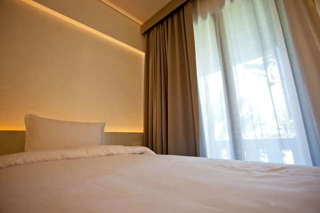 BED Phrasingh Hotel - Adults Only-Standard Twin Room (Adult Only)-7