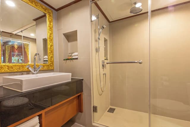 Kata Palm Resort-Deluxe Room-5