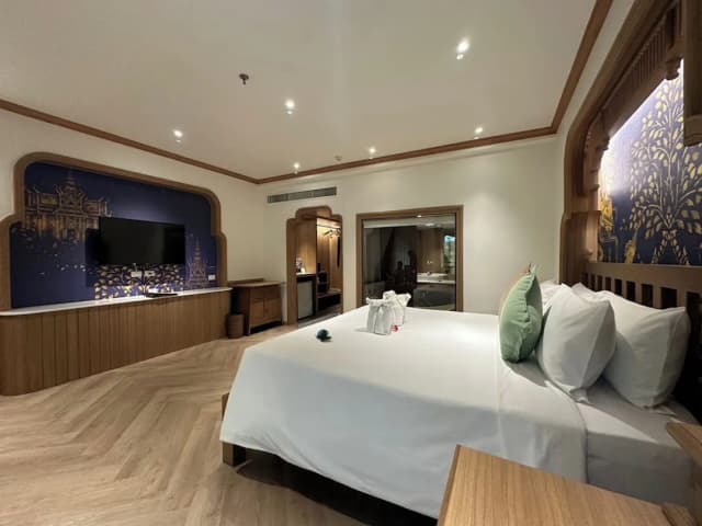 Kata Palm Resort-Grand Deluxe Room-3
