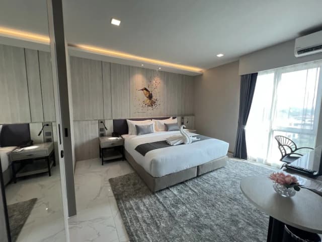 ARNI Skye Hotel-Premium Room, 1 King Bed-1