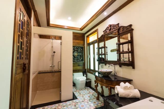 Pingviman Hotel-ラグジュアリー ルーム (King bed with Jacuzzi and Balcony)-6