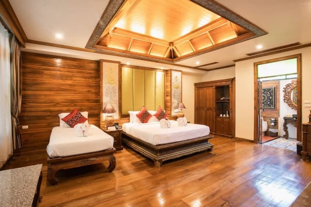 Pingviman Hotel-Superior triple room with spa bath-4