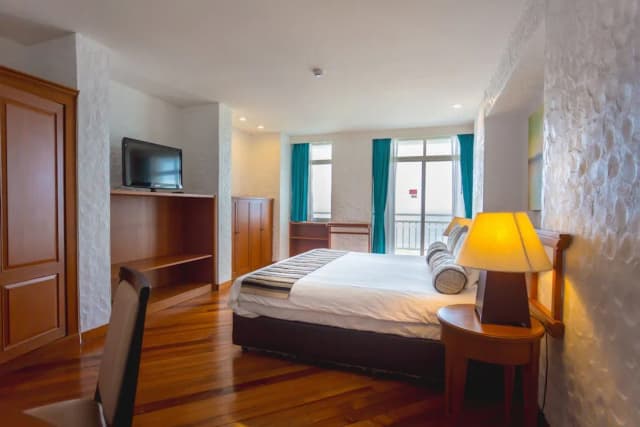 Waterfront Suites Phuket by Centara-Room, 1 Bedroom, Ocean View (Residence)-4