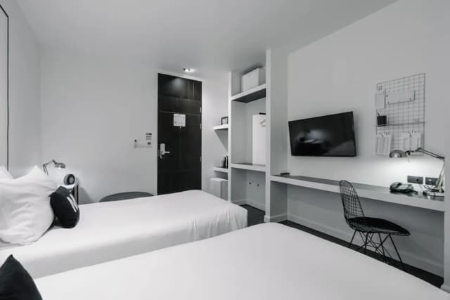 Blu Monkey Hub and Hotel Phuket-Deluxe Twin with outside Bathtub - Free Co-Working space 24 hrs.-5