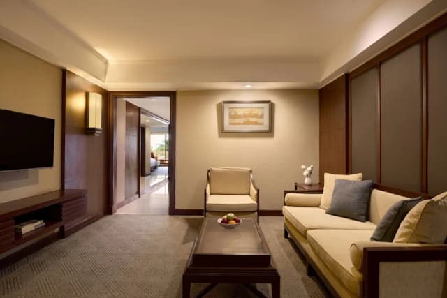 Dusit Thani Pattaya-One Bedroom Suite King-3