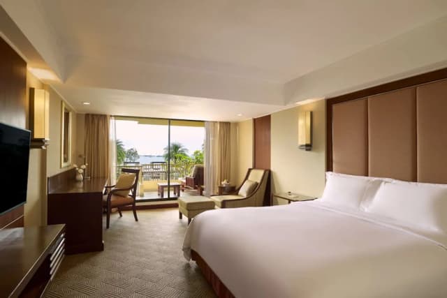 Dusit Thani Pattaya-One Bedroom Suite King-1