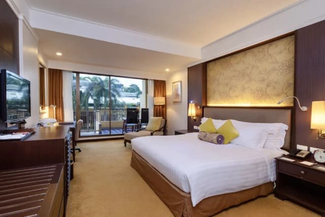 Dusit Thani Pattaya-Deluxe Room, 1 King Bed-3