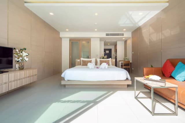 Patong Bay Hill Resort-Premier Suite with Jacuzzi-4