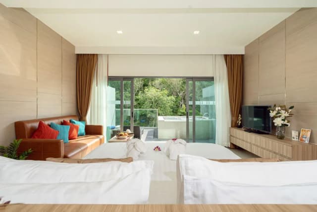 Patong Bay Hill Resort-Premier Suite with Jacuzzi-10