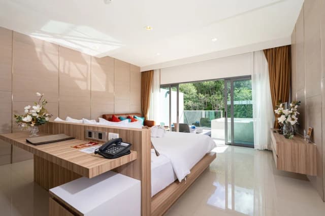 Patong Bay Hill Resort-Premier Suite with Jacuzzi-3
