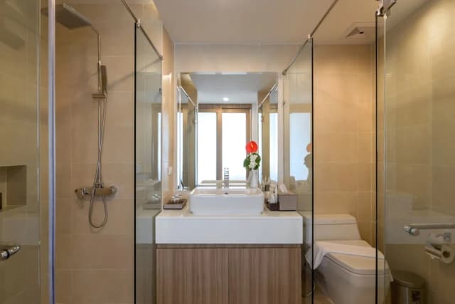 Patong Bay Hill Resort-Premier Suite with Jacuzzi-13