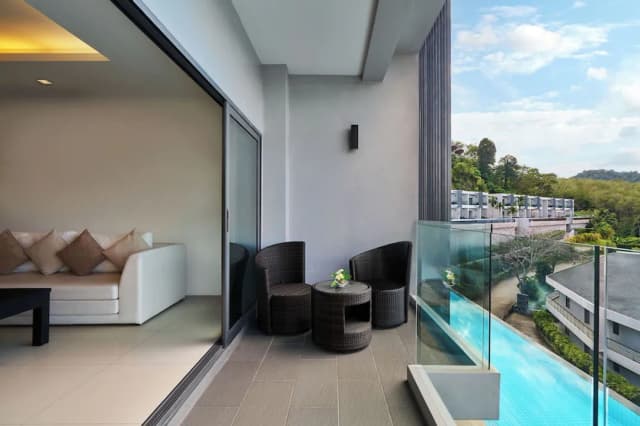 Patong Bay Hill Resort-One Bedroom Suite-6