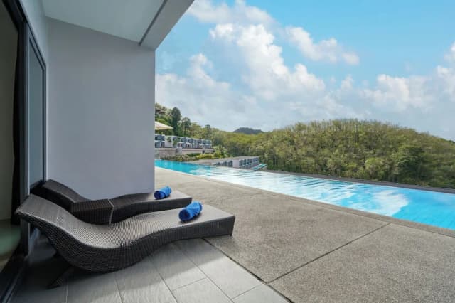 Patong Bay Hill Resort-One Bedroom Suite Pool Access-1