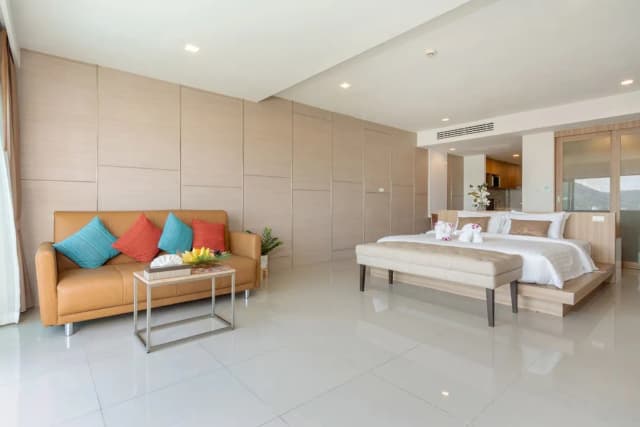 Patong Bay Hill Resort-Premier Suite Seaview-2