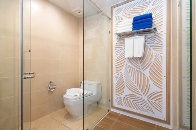 Patong Bay Hill Resort-Premier Suite Seaview-9