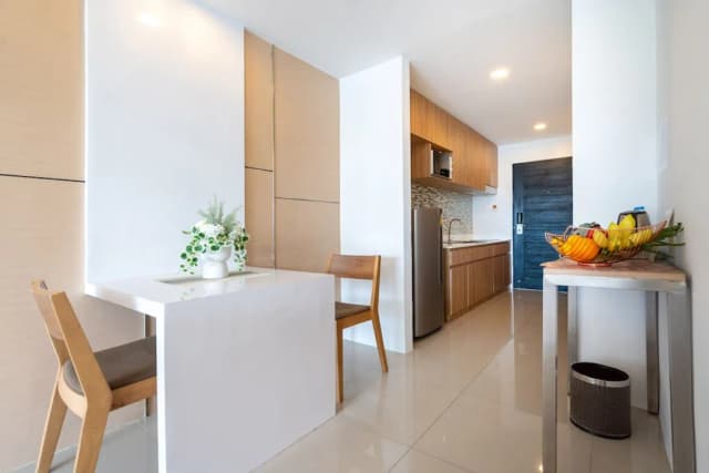 Patong Bay Hill Resort-Premier Suite-5