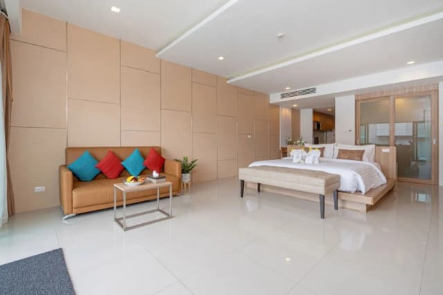 Patong Bay Hill Resort-Premier Suite Pool Access-4