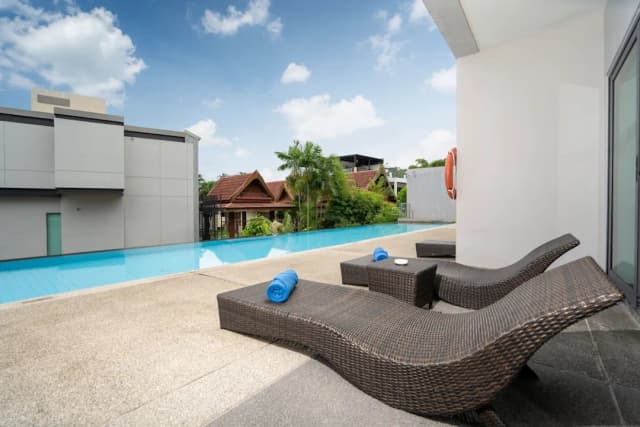 Patong Bay Hill Resort-Premier Suite Pool Access-5