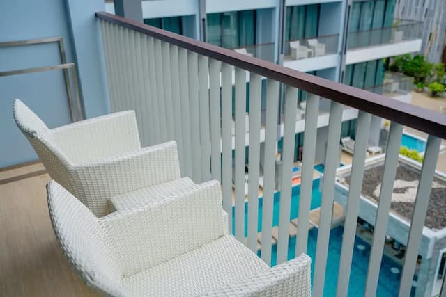 BlueSotel Krabi Ao Nang Beach-Deluxe Pool View Room With Balcony-7