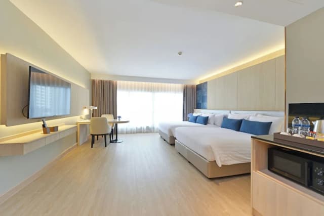 Centre Point Plus Hotel Pratunam-Grand Deluxe 3 Pax-4