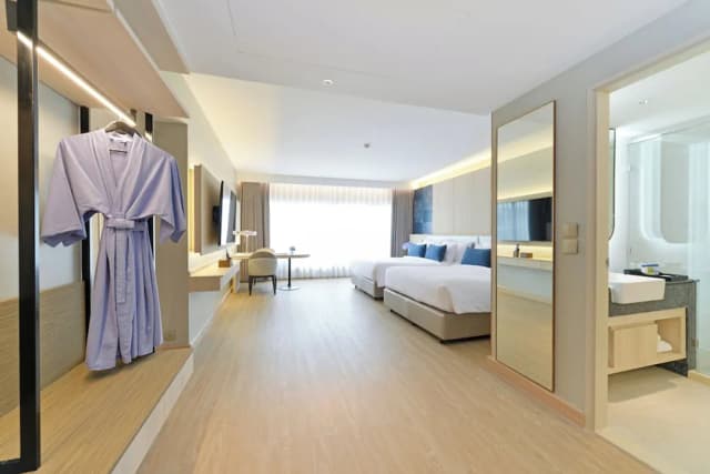 Centre Point Plus Hotel Pratunam-Grand Deluxe 4 Pax-8