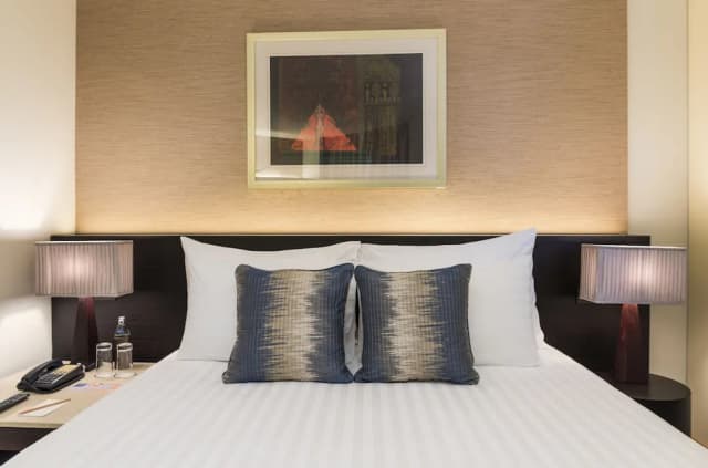 엠포리움 스위트 바이 차트리움-Deluxe King-2