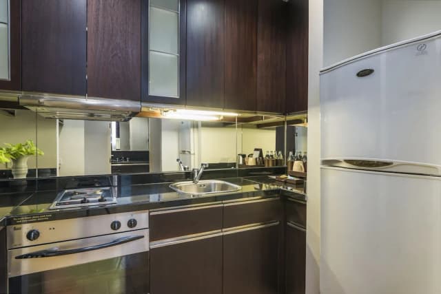 엠포리움 스위트 바이 차트리움-Grand Deluxe King-9