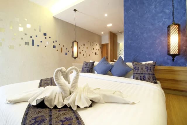 타패 게이트 빌라-Deluxe Twin Room with Bathtub-15