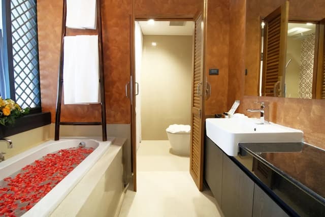 Tapae Gate Villa-Junior Suite-2