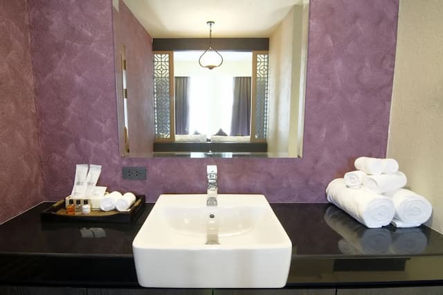 Tapae Gate Villa-Suite-19