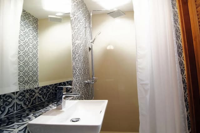 Tapae Gate Villa-Deluxe Room, Pool Access-17