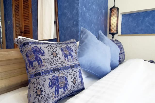 Tapae Gate Villa-Deluxe Room, Pool Access-1