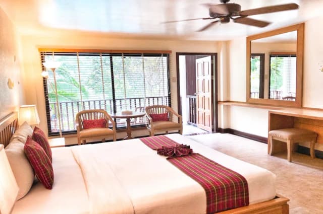 Birds and Bees Resort-Deluxe-2