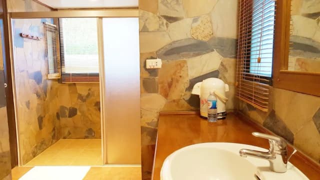 Birds and Bees Resort-Deluxe 2 Bedrooms-19