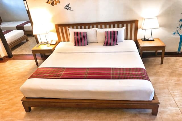 Birds and Bees Resort-Deluxe 2 Bedrooms-14