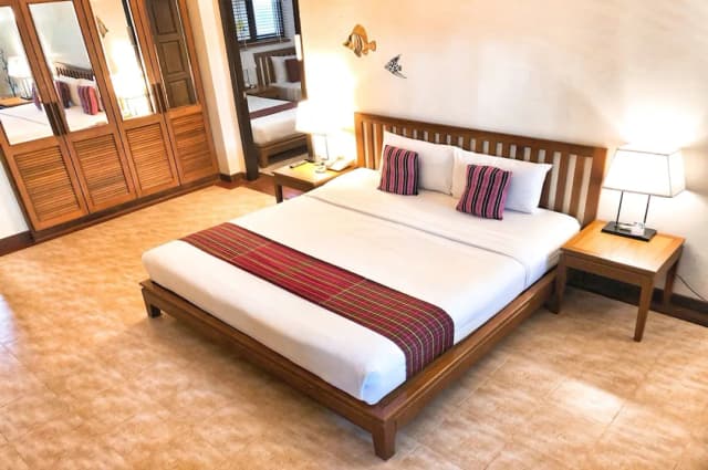 Birds and Bees Resort-Deluxe 2 Bedrooms-13